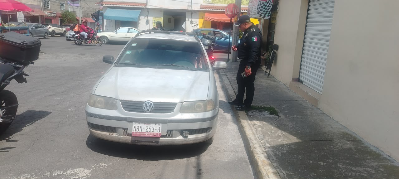 SEGURIDAD: Policías de Toluca recuperan autos robados y detienen a cuatro personas