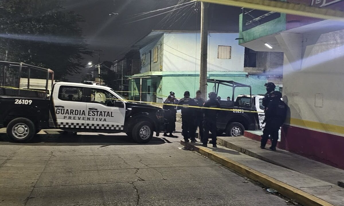 MASACRE: Acribillan a jóvenes en unas canchas de futbol y matan a tres