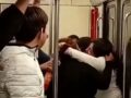 VIDEO: ‘¡Sáquenlas!’; mujeres se dan con todo dentro de un vagón del Metro