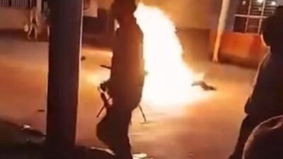VIDEO. Pobladores acusan a pareja de practicar brujería y los queman vivos