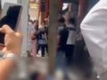 VIDEO: Ladrón de motos recibe severa golpiza de locatarios afuera de un mercado