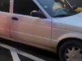 VIDEO: Conductor de un Tsuru usa tablitas para pasar la caseta sin pagar