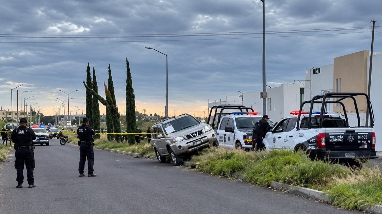 FEMINICIDIO #89: ‘¿Mi mamá está bien?’; matan a señora en su camioneta y le dejan un mensaje