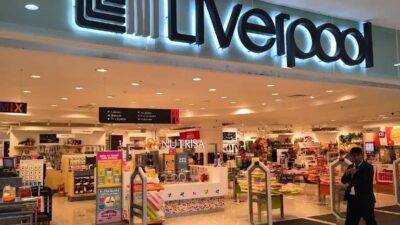 MISTERIO: Jovencita entra a los probadores de Liverpool y la sacan sin vida