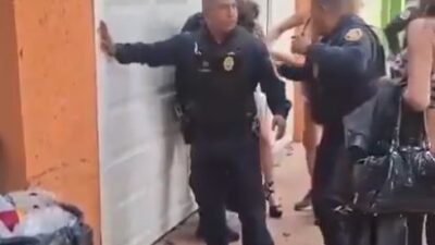 VIDEO: Trabajadoras trans agreden a empleados de hotel y golpean a policías