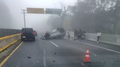 TRAGEDIA: Niebla y velocidad dejan un muerto a mitad de la autopista