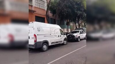 URGENTE: Una persona mayor fue encontrada en un departamento; llevaba varios días sin vida