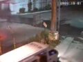 VIDEO. Asaltante dispara contra pasajeros de combi que lo querían someter