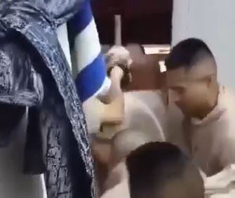 VIDEO. Internos de penal de Edomex sufren torturas para obligarlos a pagar ‘cuotas’