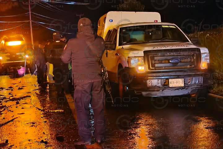 TRAGEDIA: Conductor de 36 años iba en su Jetta y muere contra un árbol en Edomex