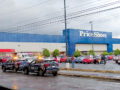 DRAMA. Miguel tenía 48 años y murió frente a su esposa dentro de una tienda Price Shoes