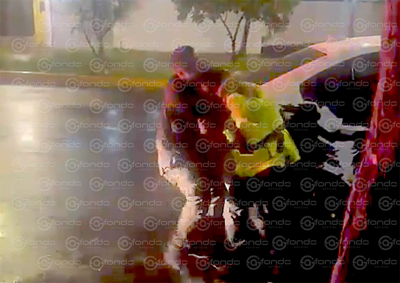 VIDEO. Graban a ciudadabnos golpeando a policías sobre calzada de Tlalpan en la CDMX