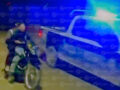 VIDEO. Policías derriban a delincuentes que intentaban escapar en una motocicleta