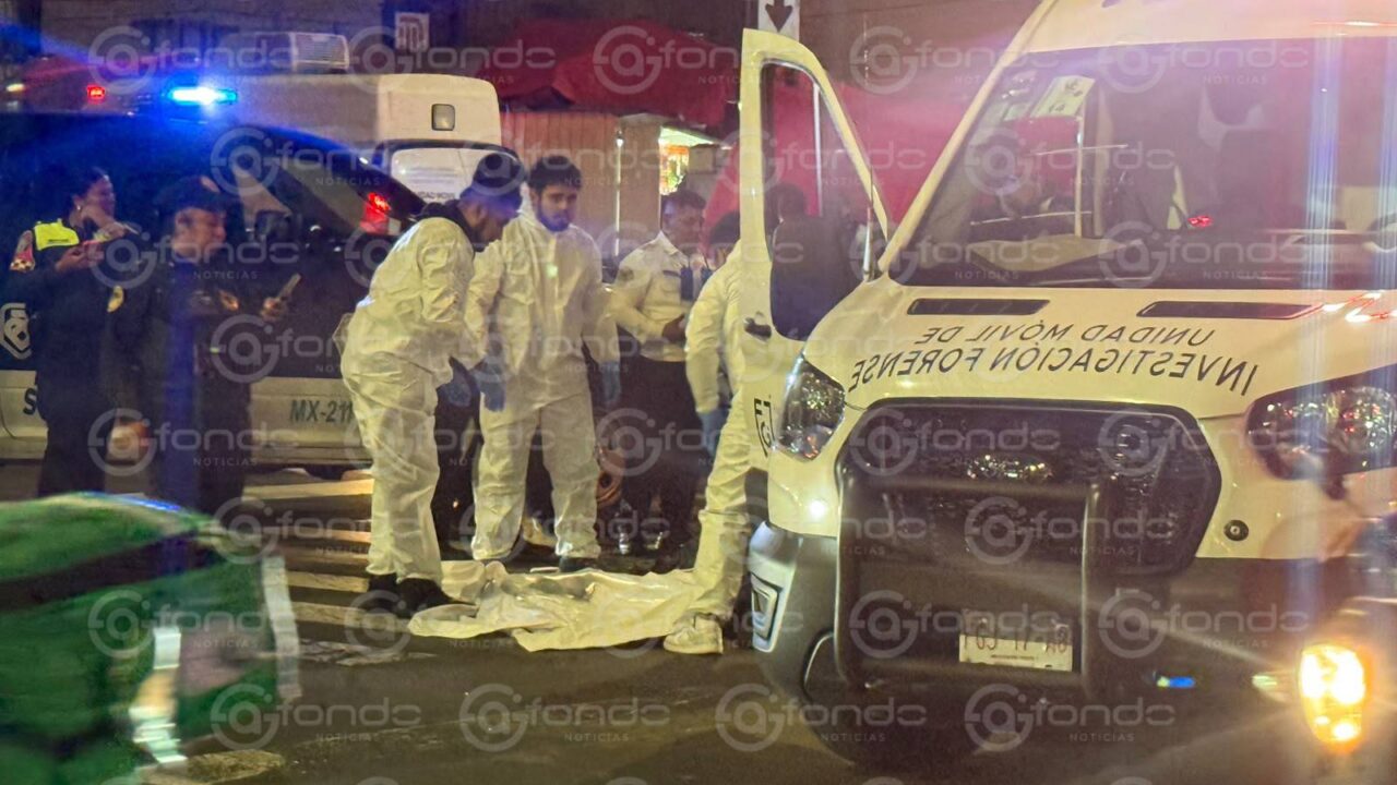 TERRIBLE: Hombre sin hogar cruzaba la avenida cuando un tráiler le pasó encima