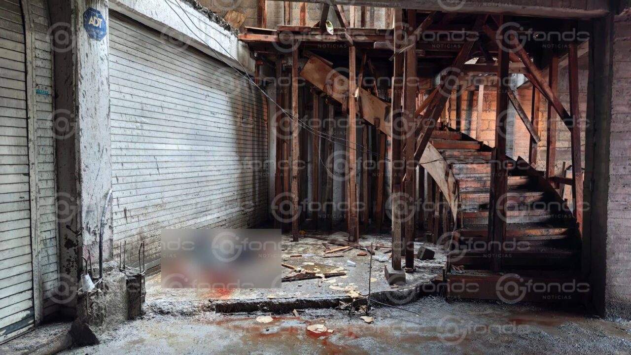 VIDEO. Hombre muere tras caer desde el tercer piso de una obra en construcción