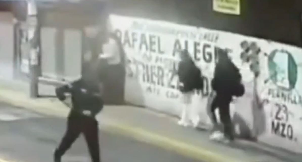 VIDEO. Asaltantes en moto atacan a víctimas por mayoreo en Edomex
