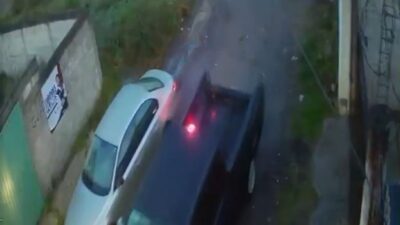 VIDEO: Conductor ‘se la rifa’ y deja a asaltantes con las manos vacías