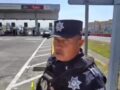VIDEO. ‘Eres un cínico’; uniformado extorsiona a conductor en caseta de Edomex