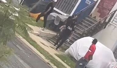 VIDEO. Hombres fuertemente armados toman calles y casas de una comunidad en Jalisco