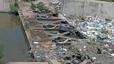 VIDEO. Madres buscadoras encuentran otro cuerpo flotando en un «canal de la muerte» en Edomex