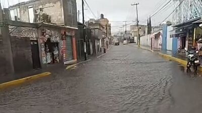 VIDEO: Tormenta inunda fraccionamientos y unidades habitacionales de Edomex