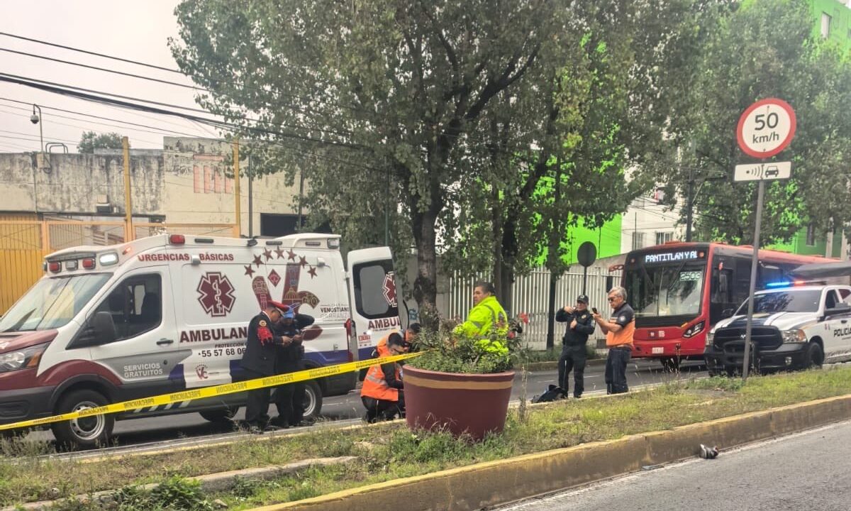 ÚLTIMA HORA: Chavo de 18 años en moto se mata y su amigo queda grave