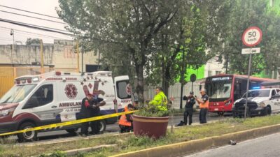 ÚLTIMA HORA: Chavo de 18 años en moto se mata y su amigo queda grave