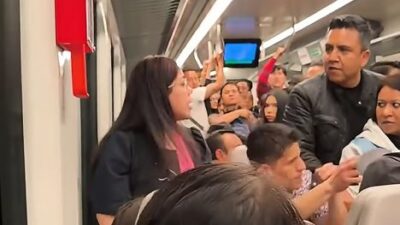 VIDEO: ‘¡Me empujaste!’; parejas se dicen de todo y causan retrasos en el Tren Interurbano