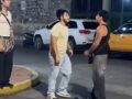 VIDEO: Borracho provoca pelea afuera del bar y termina grave en el hospital