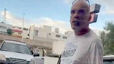 VIDEO. Sujeto iracundo agrede a menores de edad; lo bautizan como ‘Lord Cajones’