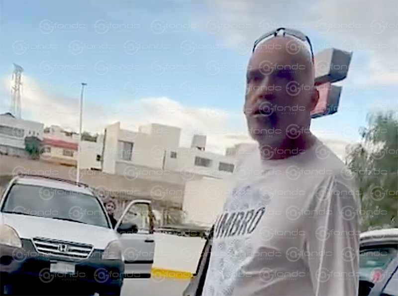 VIDEO. Sujeto iracundo agrede a menores de edad; lo bautizan como ‘Lord Cajones’