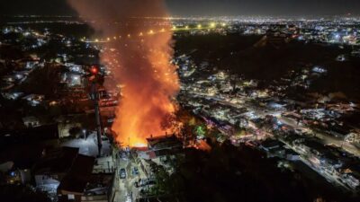 VIDEO: Mega incendio provoca movilización y deja a seis familias sin hogar