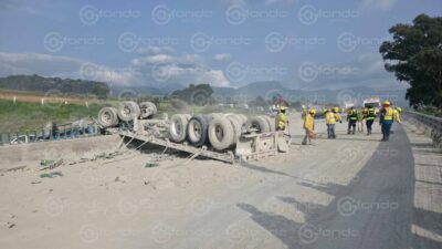 VIDEO. Mueren dos trabajadores cubiertos con el cemento que transportaban