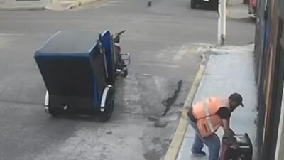 VIDEO: ‘¿Y si me lo llevo?’; mototaxista desconecta y roba un generador eléctrico