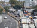 URGENTE: Motociclista muere arrollado al subir un puente en autopista de Edomex