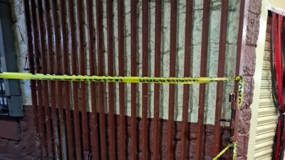 ATAQUE: Asaltantes siguen a cuentahabiente y le disparan en el mercado