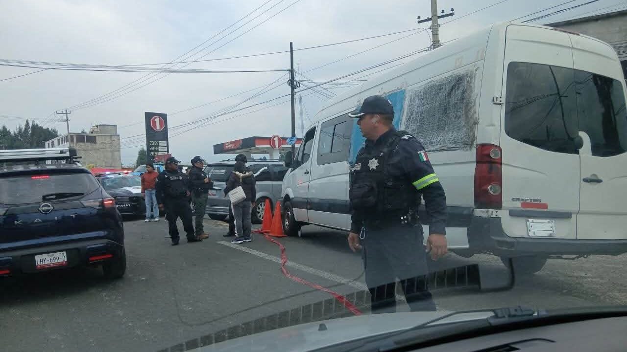 VIOLENCIA. Ejecutan a chofer de combi y su esposa logra salvarse en Edomex