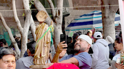 VIDEO. “Desde hace 18 años venimos a festejar al jefazo»; Crispín, Abel y miles de devotos celebraron hoy a San Judas Tadeo