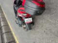 VIDEO: Motociclista pierde el control y un camión del transporte público lo aplasta