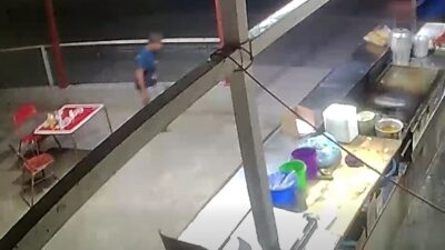 VIDEO: Cliente ‘mago’ huye de una taquería antes de pagar su cuenta