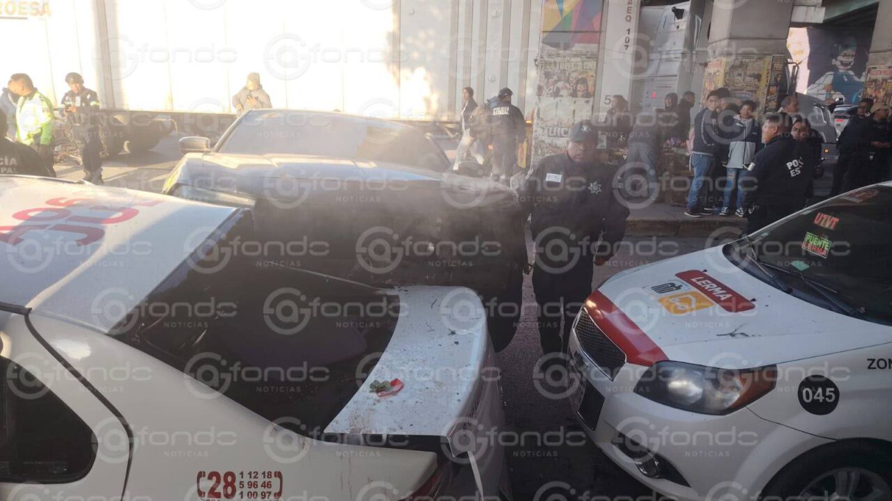 VIDEO: Policías y ladrones; persecución termina con choque y heridos en Edomex